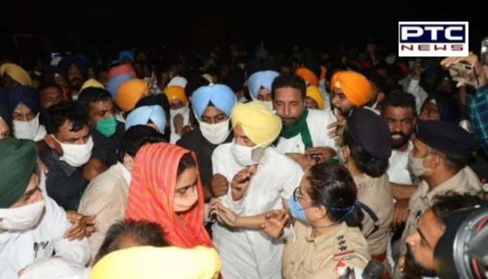 ਜ਼ੀਰਕਪੁਰ : ਖੇਤੀ ਬਿਲਾਂ ਖਿਲਾਫ਼ ਸ਼ਾਂਤਮਈ ਧਰਨੇ 'ਤੇ ਬੈਠੇ ਅਕਾਲੀ ਵਰਕਰਾਂ 'ਤੇ ਪੁਲਿਸ ਵੱਲੋਂ ਲਾਠੀਚਾਰਜ
