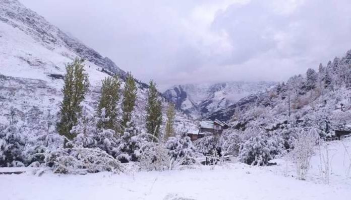 Himachal Pradesh Lahaul receives fresh snowfall (1) Fresh Snowfall in Himachal