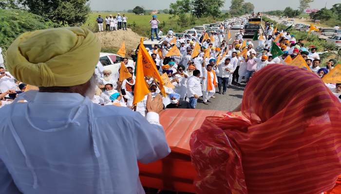 किसान मार्च: हरसिमरत कौर बादल का बयान- कानून में सुधार करे सरकार, अभी भी मौका