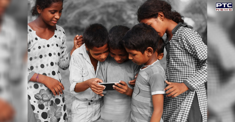 Delhi Tamil Education Association distributes 110 tablets to underprivileged kids