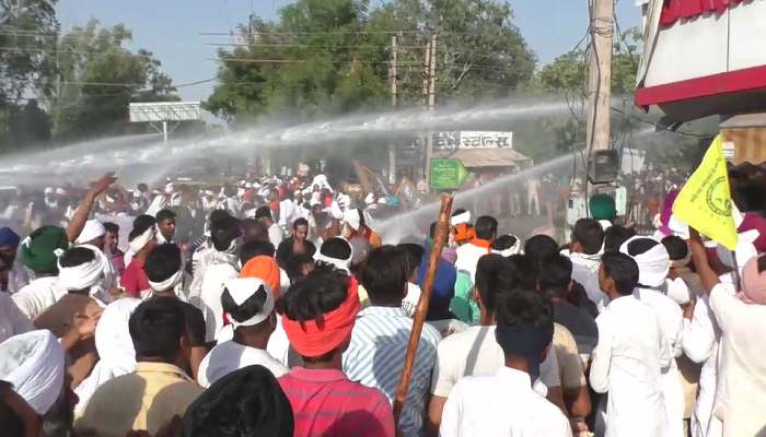 Water canon used on farmers in Sirsa | Haryana News