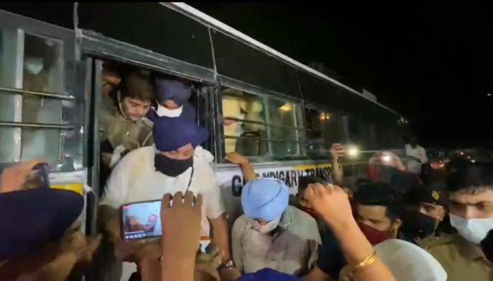Sukhbir Badal, Bikram Majithia among other SAD leaders detained; protestors laathi charged Sukhbir Badal, Bikram Majithia among other SAD leaders detained; protestors laathi charged