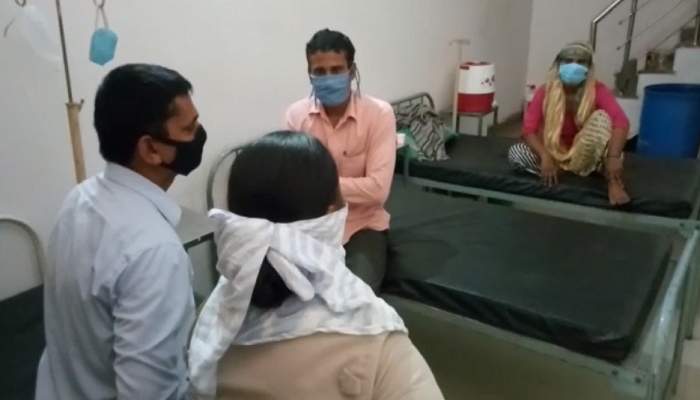 Woman caught while running clinic in fake way | Palwal News