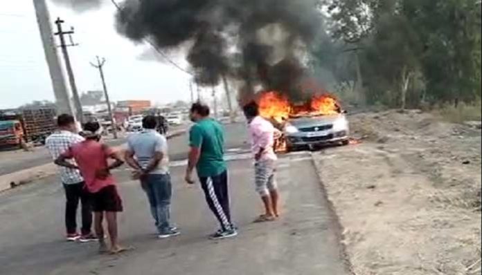 Driver dies as car catches fire in Sonipat (1) Car Catches Fire