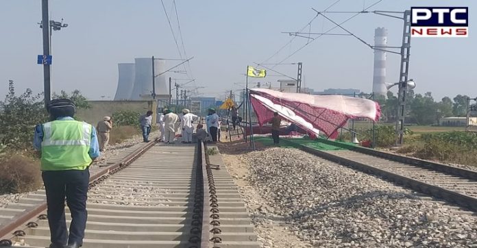 Farmers Protest Railway tracks 3 Farmers Protest Railway tracks , dharna end from the thermal railway tracks