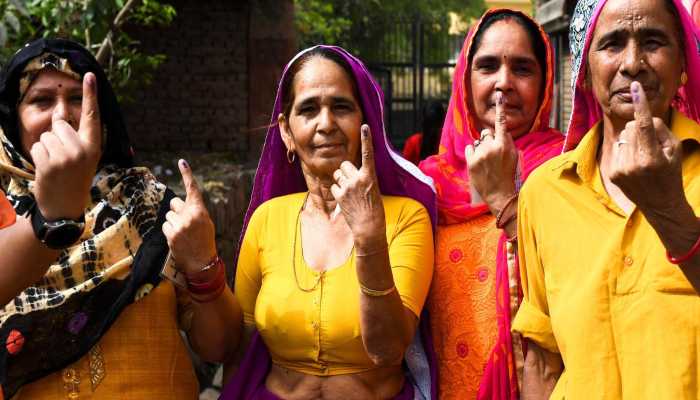 ग्रामीण महिलाओं के लिए ऐतिहासिक फैसला, पंचायतों में 50 फीसदी पद आरक्षित