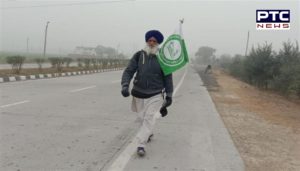 Despite being ill Farmer arrived in the Farmers Protest with Urine Bag in his hand