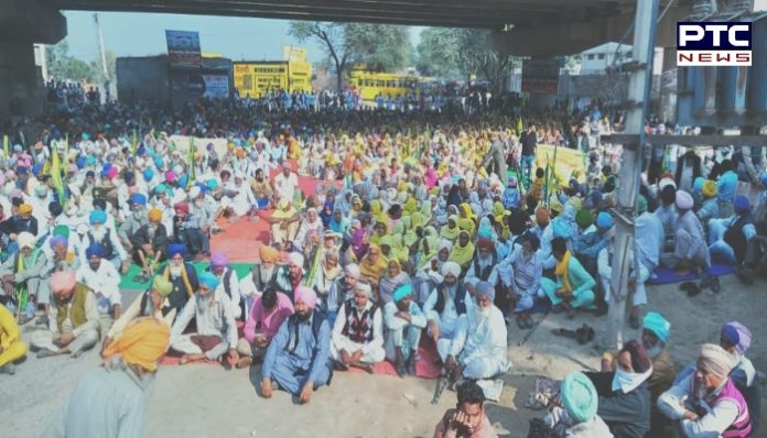 Bharat Bandh Bharat Bandh : Farmers protest at Budhlada and Lohian Khas Against Farm Bills