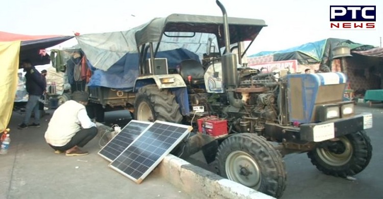 Farmers Protest: Farmers at Ghazipur border use solar panels to charge phones