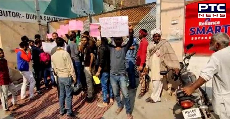 Farmers force closure of Reliance Mall in Sonipat