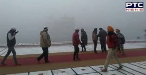 Sangats at Sri Harmandir Sahib despite the dense fog and cold