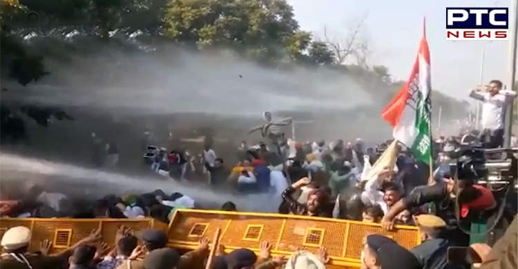 Water Cannons used to stop Congress workers outside Khattar's home