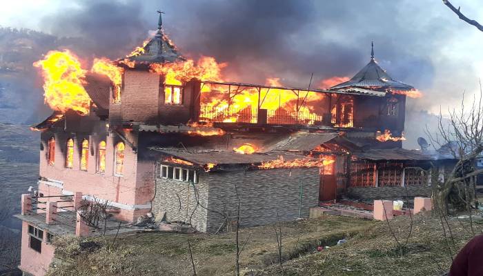 Wooden house gutted in fire