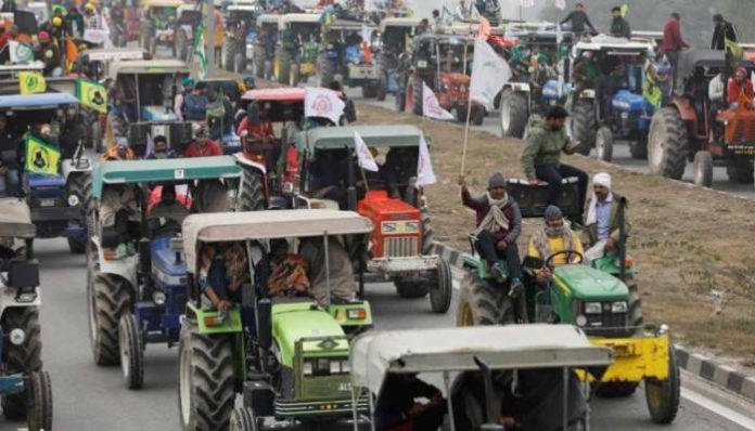 Uttarakhand Farmers Protest: Scuffle broke out between farmers and police officials in Dehradun, in a protest against farm laws 2020. Uttarakhand Farmers Protest: Scuffle broke out between farmers and police officials in Dehradun, in a protest against farm laws 2020.