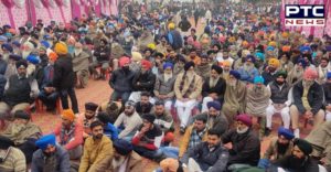 Former Congress district president Manjit Singh Ghasitpur from Tarn Taran joined the SAD