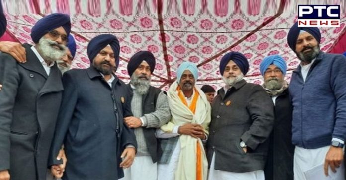 Manjit Singh Ghasitpur 4 Former Congress district president Manjit Singh Ghasitpur from Tarn Taran joined the SAD