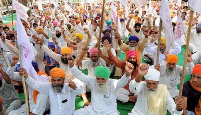 Centre Farmers Meeting: Amid farmers protest against farm laws 2020, 10th round of meeting between farmers and Centre has been postponed. Centre Farmers Meeting: Amid farmers protest against farm laws 2020, 10th round of meeting between farmers and Centre has been postponed.