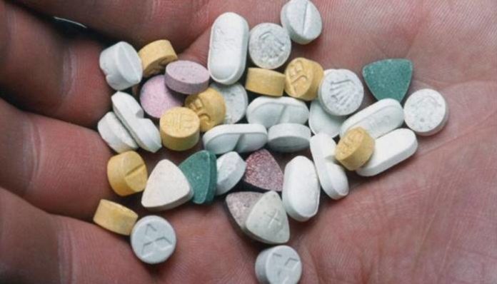 Punjab's youth arrested with 7000 drugs (1) Punjab's youth arrested