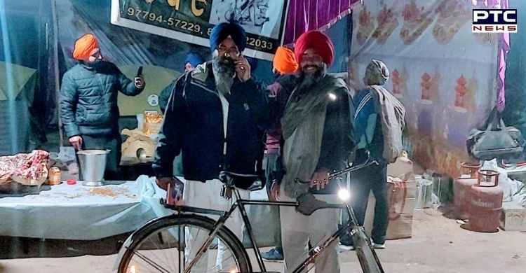 Farmers Protest: Professor from Fatehgarh Sahib travelled to Delhi on a bicycle