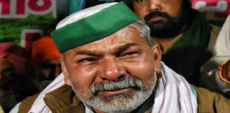While Uttar Pradesh government had ordered to vacate the Ghazipur border where farmers have been protesting since December, Bharatiya Kisan Union leader Rakesh Tikait had announced to go on hunger strike and had said that he would drink only water from his village. BJP had stopped the water of farmers and even cut the electricity at Ghazipur border. Since, the Uttar Pradesh government had given ultimatium to vacate Ghazipur border or be removed, Rakesh Tikait had refused to surrender and stated that he will rather commit suicide. Likewise, Rakesh Tikait had gone on hunger strike and also gave up water. Meanwhile, farmers from various states and districts reached the Ghazipur border with water for the BKU leader. Afterwards, Tikait burst into tears as soon as he drank water from his village. "We will not vacate the spot. We will talk to the Government of India about our issues. I urge the people to remain peaceful," he said later. It is pertinent to mention that he has got immense support from the opposition leaders as the farmers protest against farm laws 2020 has now intensified. Since Tikait had refused to surrender and farmers in huge number from various districts reached Ghazipur border in support of BKU leader, the Uttar Pradesh government withdrew the orders regarding vacating the protest site.