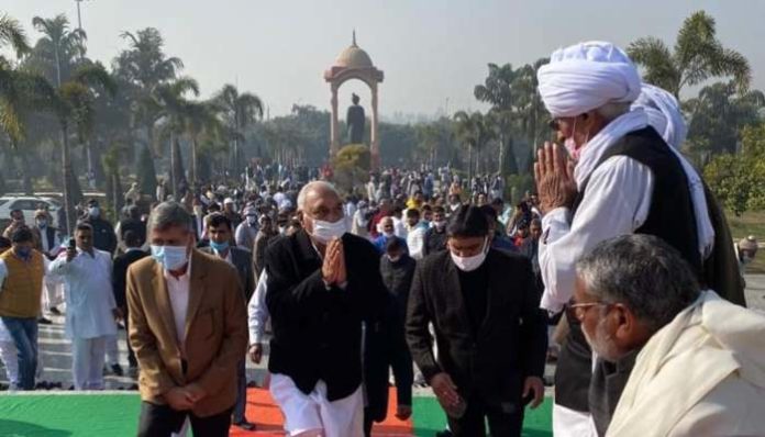 Congress Leader Bhupinder Singh Hooda on Union Budget 2011-22 (2) Hooda on Budget