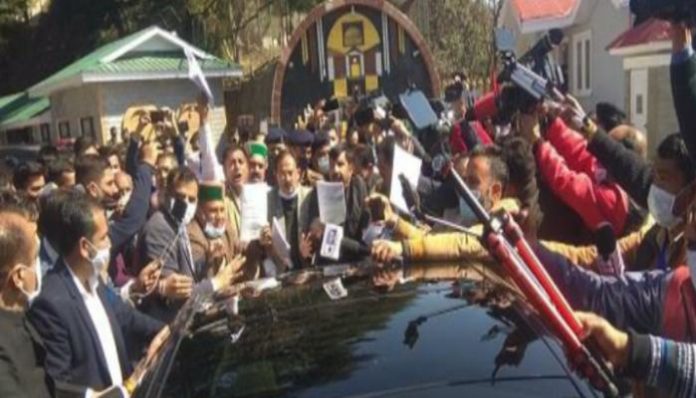 FIR registered against five suspended MLAs in Shimla (1) FIR Against Five Congress MLA