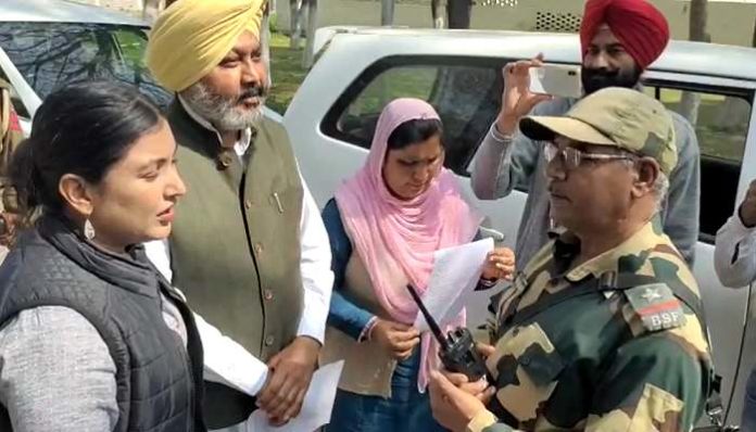 Punjab AAP Leader Came to Meet Nodeep Kaur (2) Release Nodeep Kaur