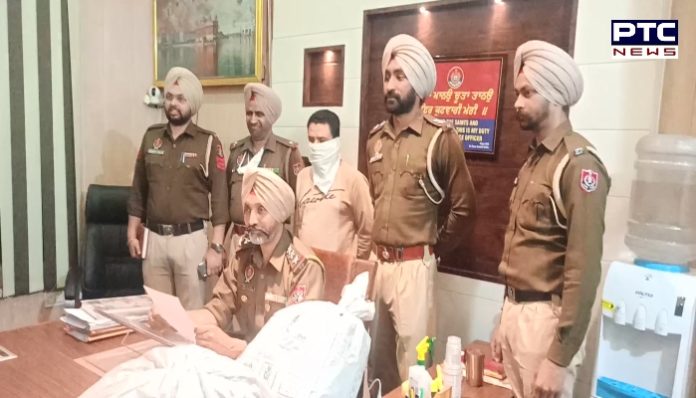 Zirakpur police 2 Zirakpur police Arrested accused of selling weapons parts , Magazine Recovered