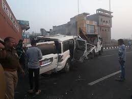 9 killed, 3 injured as SUV rams into truck in Agra