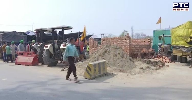 Farmers Protest in Delhi: Police booked farmers allegedly for constructing concrete structures on National Highway-44 and diggingborewell in Kundli.