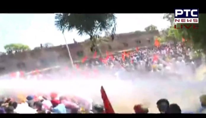 SAD marches towards Punjab Vidhan Sabha; police resort to water cannon SAD marches towards Punjab Vidhan Sabha; police resort to water cannon