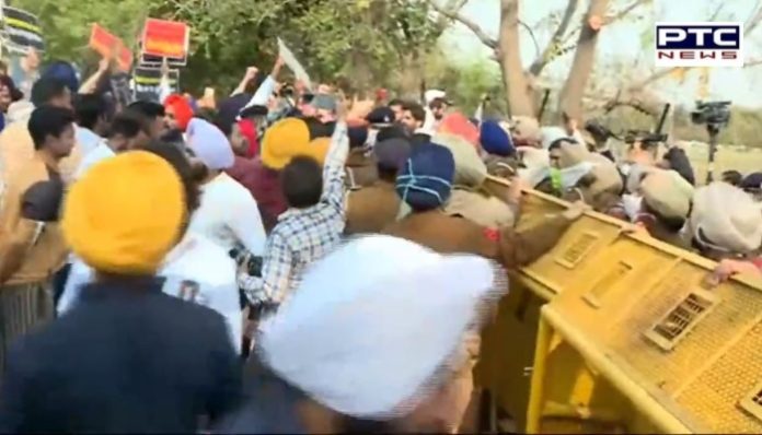 SAD protest 1 SAD MLAs Protest outside Vidhan Sabha before Punjab Budget, Police use water cannons