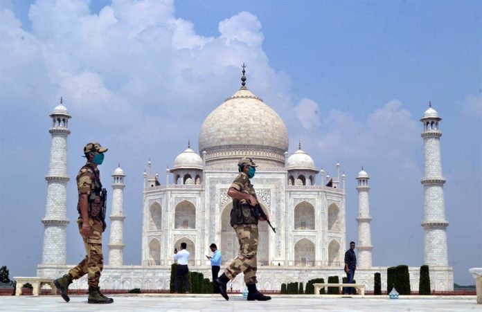taj mahla