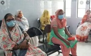 Uttar pradesh : old women given anti rabies doj during corona vaccination in shamli upns