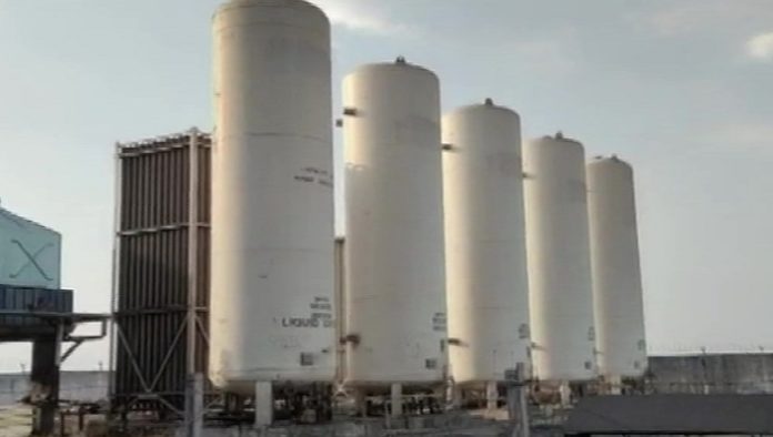 Fertilizer companies to provide 50 Metric Tons medical oxygen