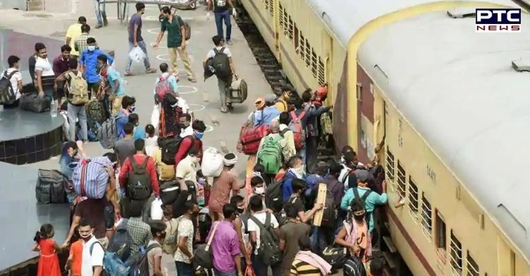 Migrant workers flee cities to return home, Railways term such reports as 'rumours'