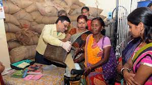 Central government free ration for 2 months if the dealer refuses then complain here