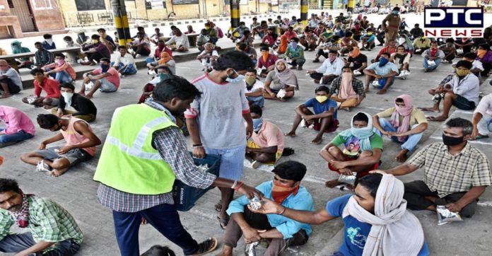 Coronavirus: SC directs Centre, Delhi, UP, Hry govts to provide dry ration to migrants Coronavirus: SC directs Centre, Delhi, UP, Hry govts to provide dry ration to migrants