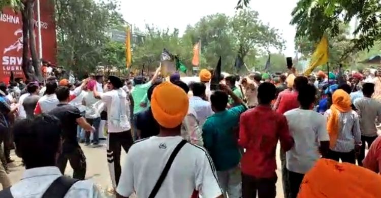 Protesting farmers gheraoed BJP leaders in Chandigarh, several detained