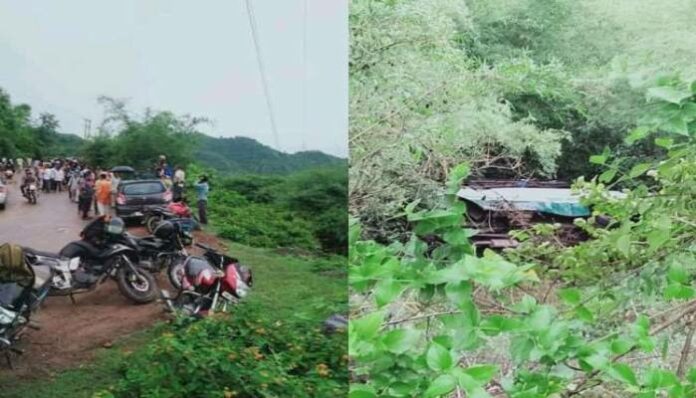 32 people injured after a bus rolled down a cliff in Barotiwala of Nalagarh in Solan district