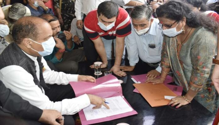 CM urges people to participate in vaccination drive against Covid (1)