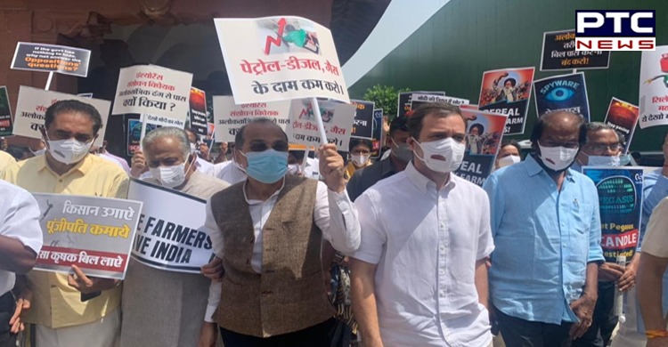 Rahul Gandhi, oppn leaders march towards Vijay Chowk seeking repeal of farm laws