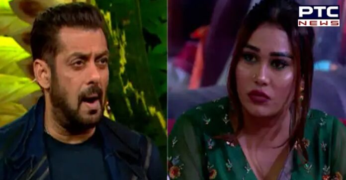 Bigg Boss 15: Salman Khan lashes out at Afsana for her 'derogatory' remarks against Shamita Shetty Bigg Boss 15: Salman Khan lashes out at Afsana for her 'derogatory' remarks against Shamita Shetty