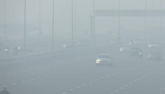 delhi air quality index delhi air pollution SAFAR AQI दिल्ली में वायु प्रदूषण दिल्ली एयर क्वालिटी इंडेक्स एक्यूआई दिल्ली
