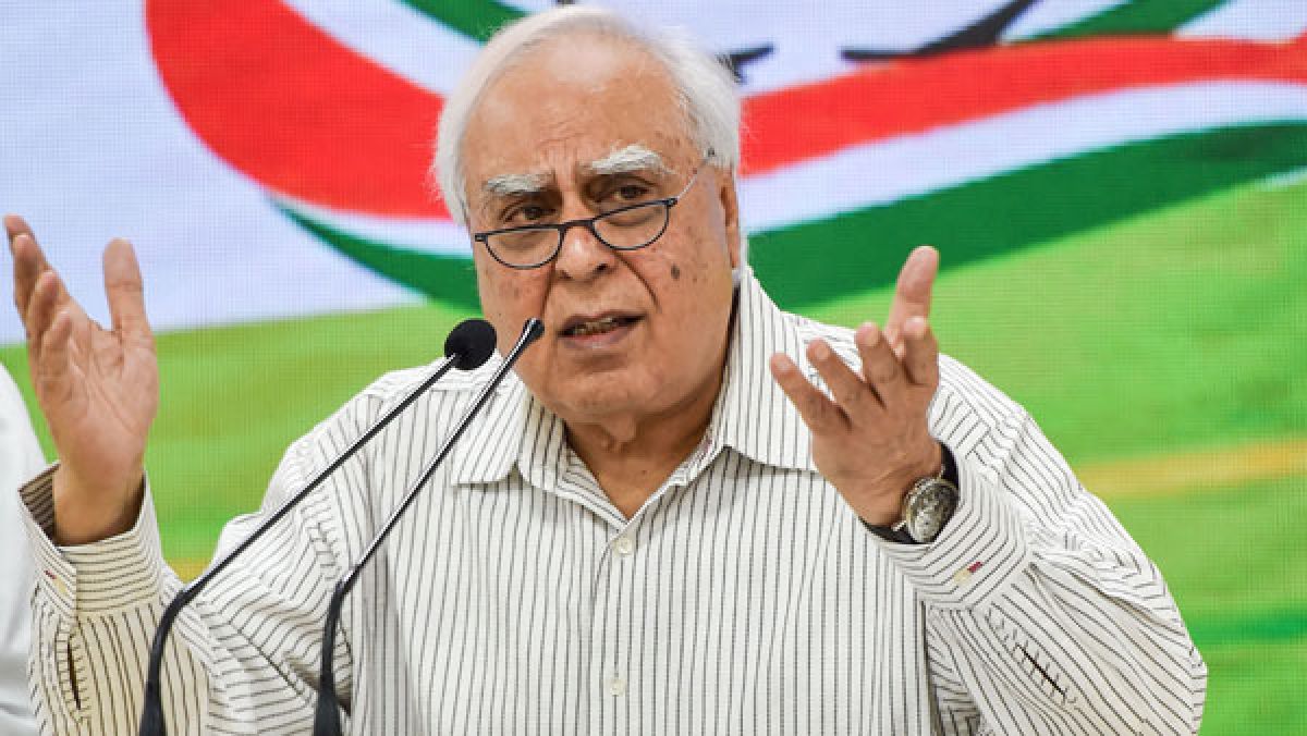कांग्रेस के चिंतन शिविर से दूर रहेंगे सिब्बल? अभी तक अपनी मौजूदगी को लेकर नहीं दिया जवाब