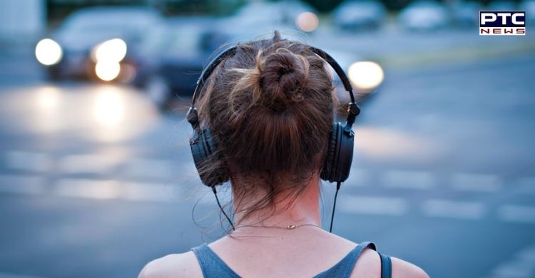 Listening to favourite music improves brain plasticity: Study