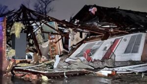 tornado storms , USA ,Kentucky, टोरनेडो, यूएसए, केंटुकी