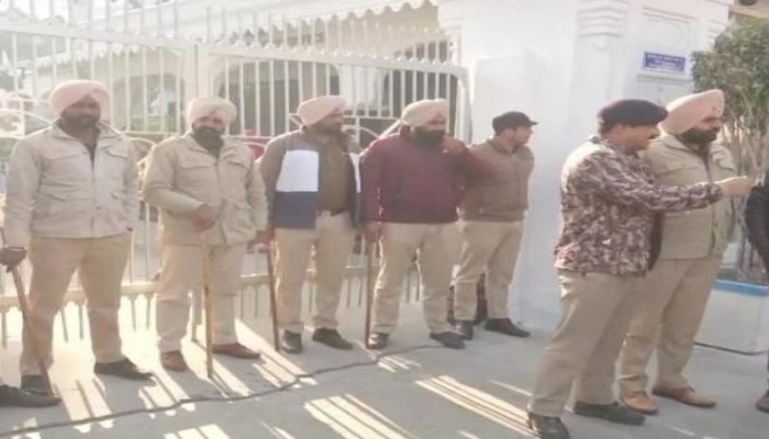क्या पंजाब माहौल बिगाड़ने की हो रही कोशिश? कौन है बेअदबी की घटनाओं के पीछे