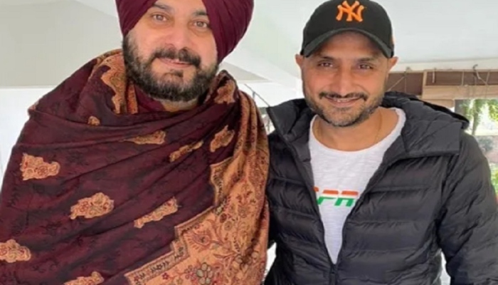 क्या सन्यास के बाद राजनीति में आएंगे हरभजन सिंह, सिद्धू से मुलाकात पर क्या कहा