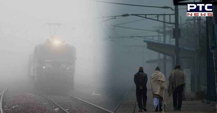 Delhi: Dense fog affects visibility, 21 trains delayed